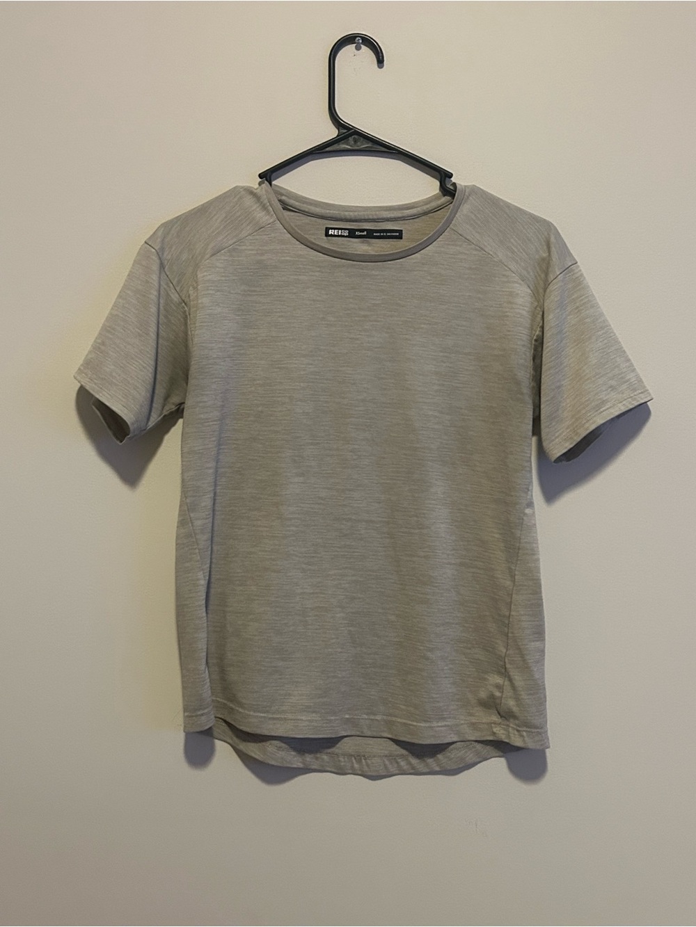 REI Athletic Top Women’s Extra Small Tan Gray